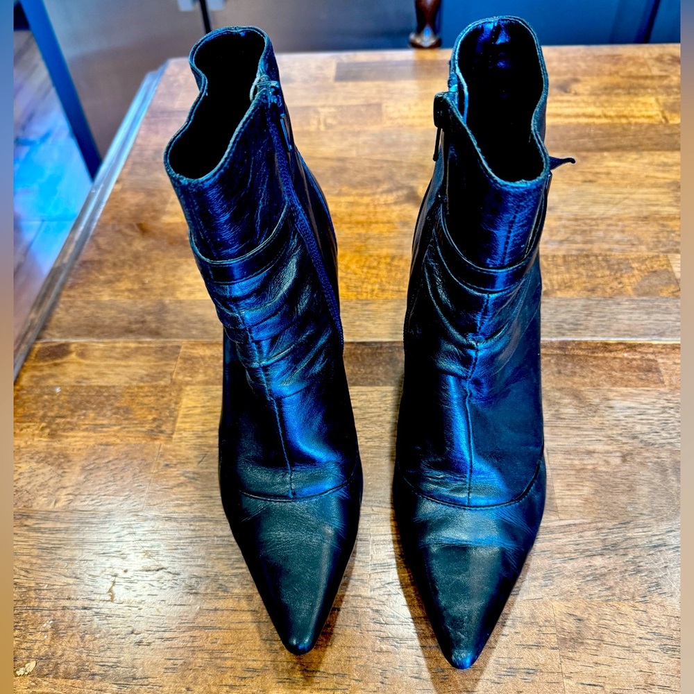 Black leather ALDO pointy toe ankle boots